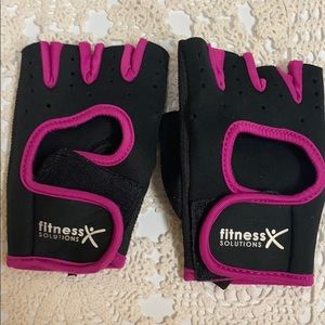 Fitness solutions gloves